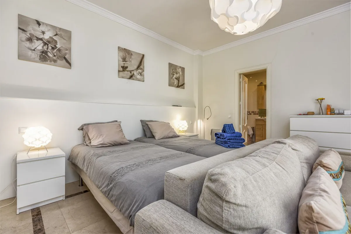 c565902b-00a9-4a64-881d-2d5cd9929ca3