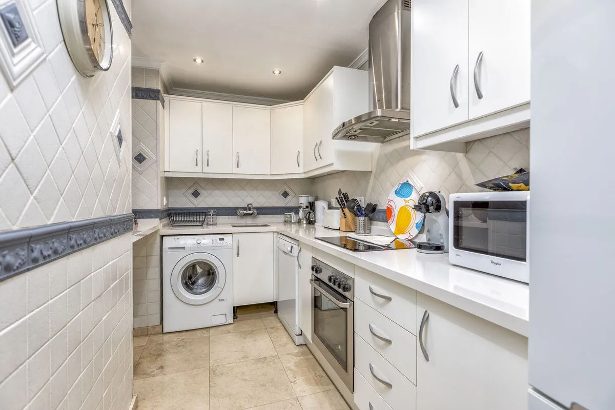 e62ab3e8-823f-4562-a972-f5b3d69780c2