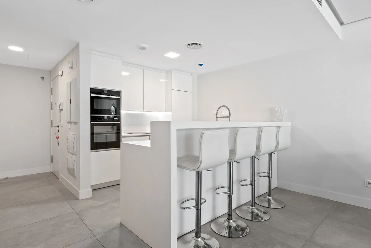 e3712b3a-96a3-40bf-8c19-a0c5851bd65a