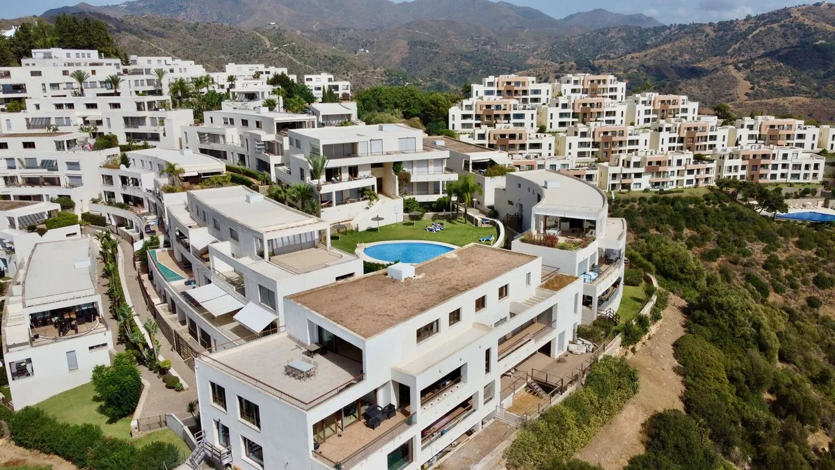 805d23c8-518b-47f7-8685-3af93685a999