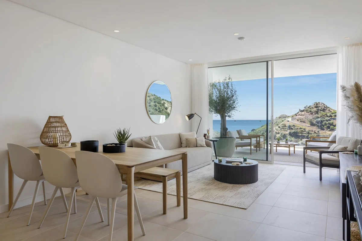 84380314-c57a-4151-9f80-13e418b8ca85