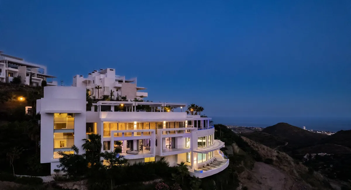 99c9f953-3e99-423a-b389-6d72d2129dcb