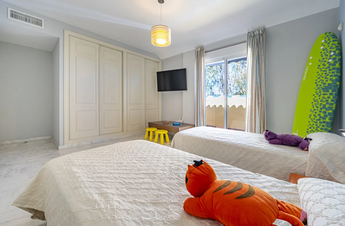 15d241ed-3244-4b93-9e2f-1626a5c37106