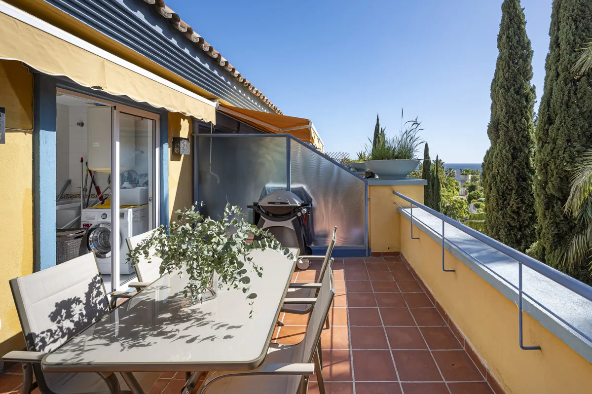 17c1e4e0-2452-48a4-82a5-87d25b4f3e12