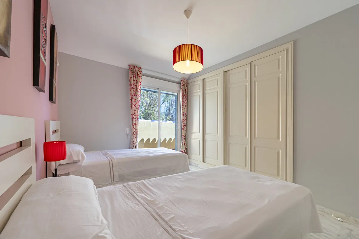 4cfd0048-685f-4565-9ee5-090a6d1e03e1