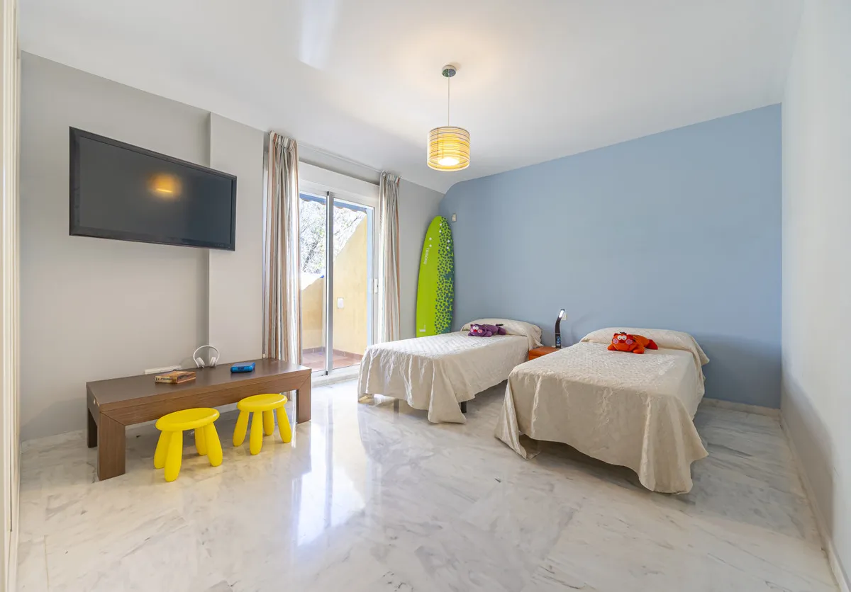 af435d7a-6626-4178-8c6a-9f55e1cced49