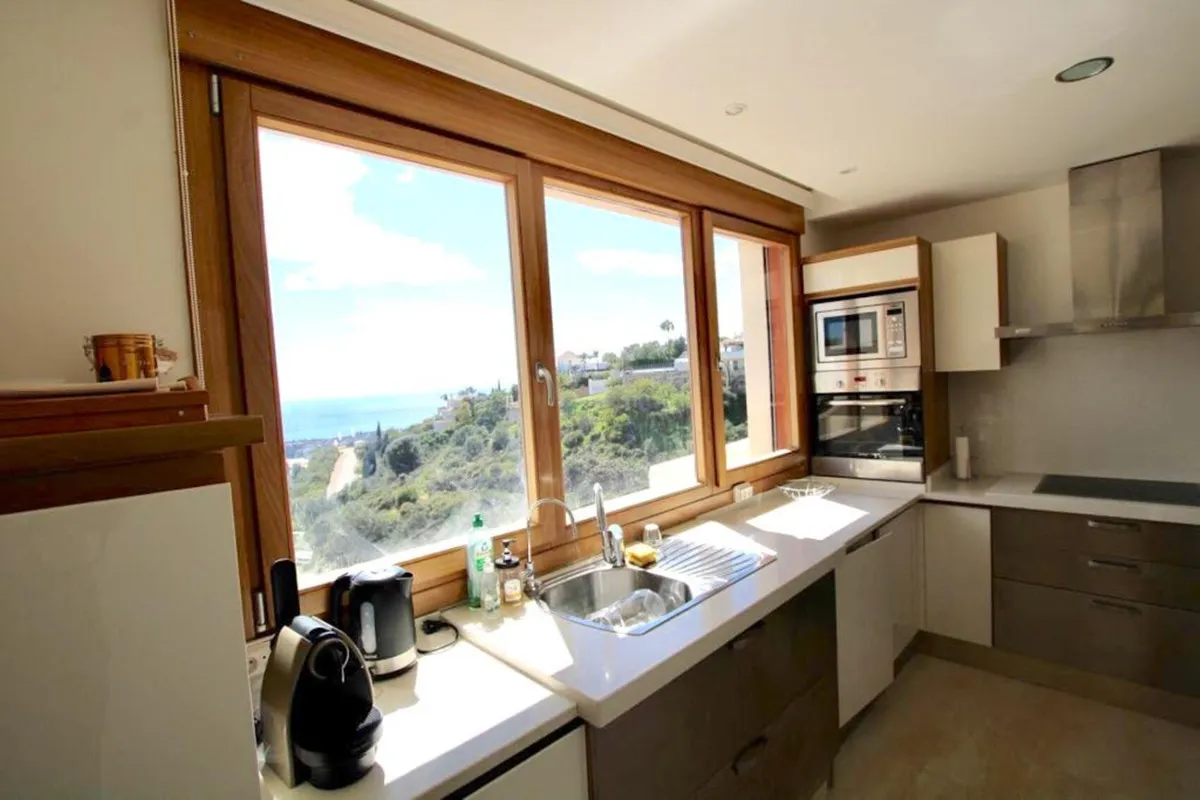 2fdf0742-0b44-4102-b210-dd43387e2f05