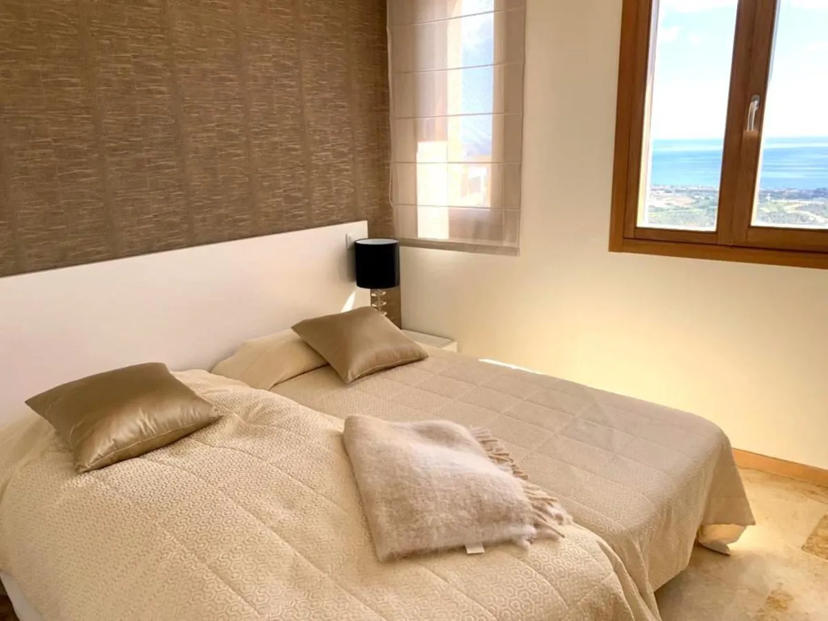 76164749-e1ed-411c-aff8-da483ded9da0