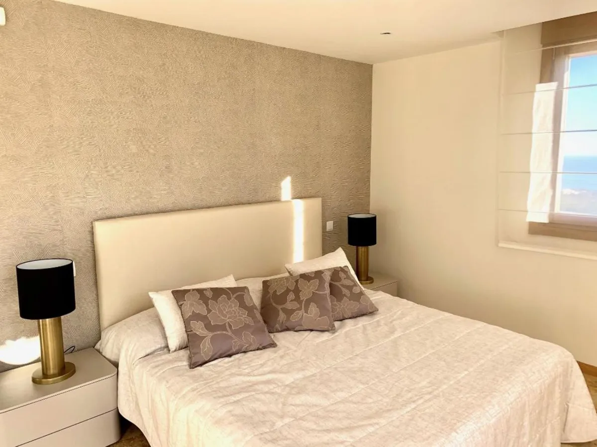 b1910776-49a7-4b40-a829-502f419b893d