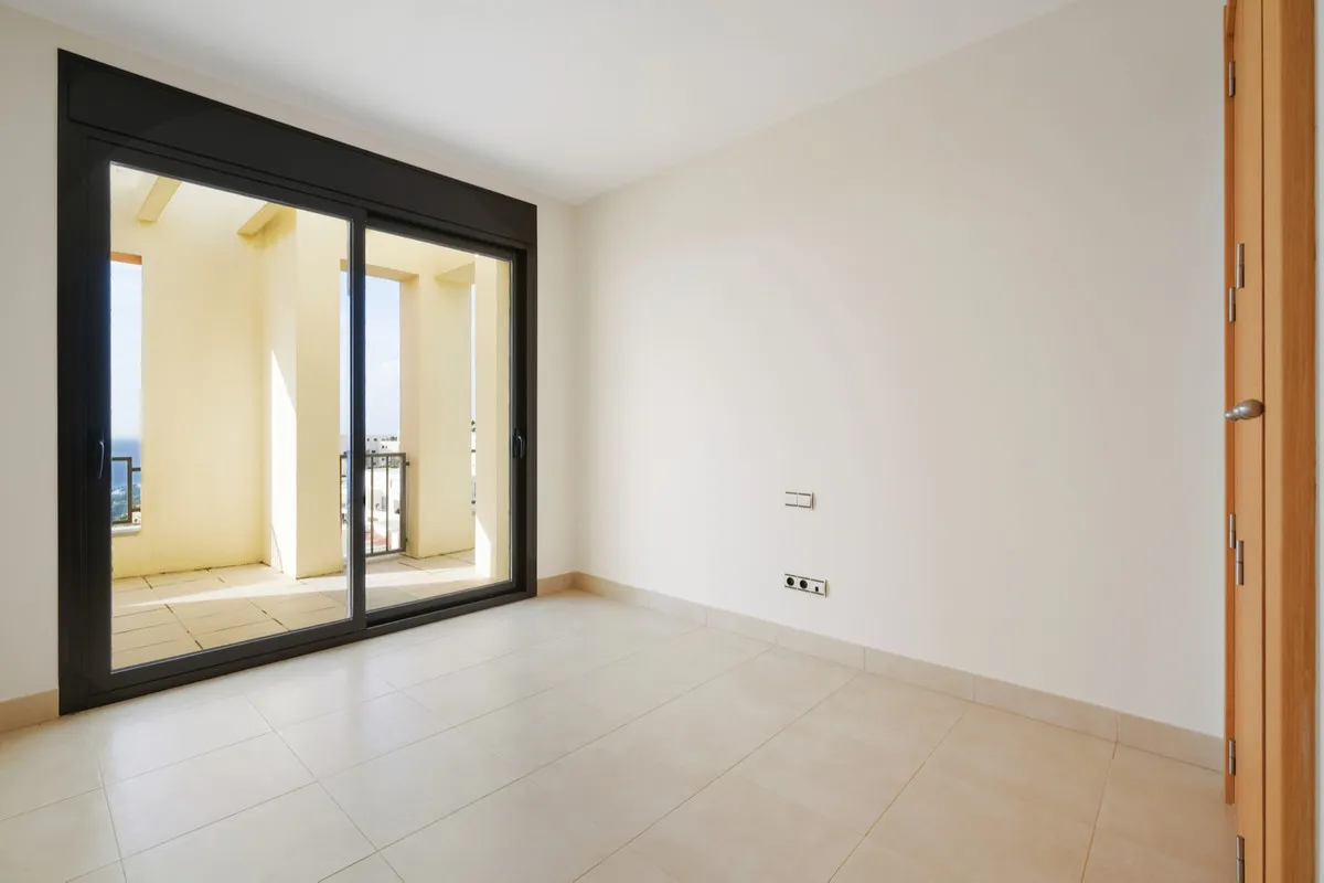 fa0f9eb1-86fd-4907-b103-962798921fd0