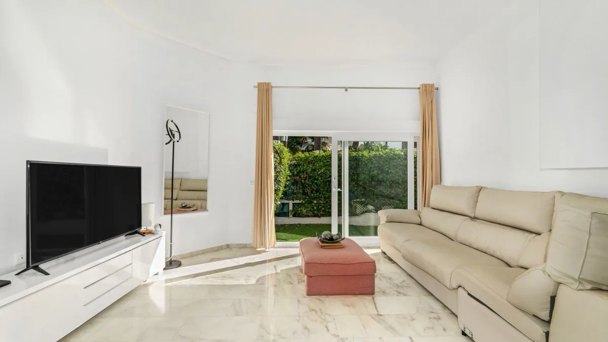 6c1af2ca-7a5f-4d9e-a25e-12f5333b09cf