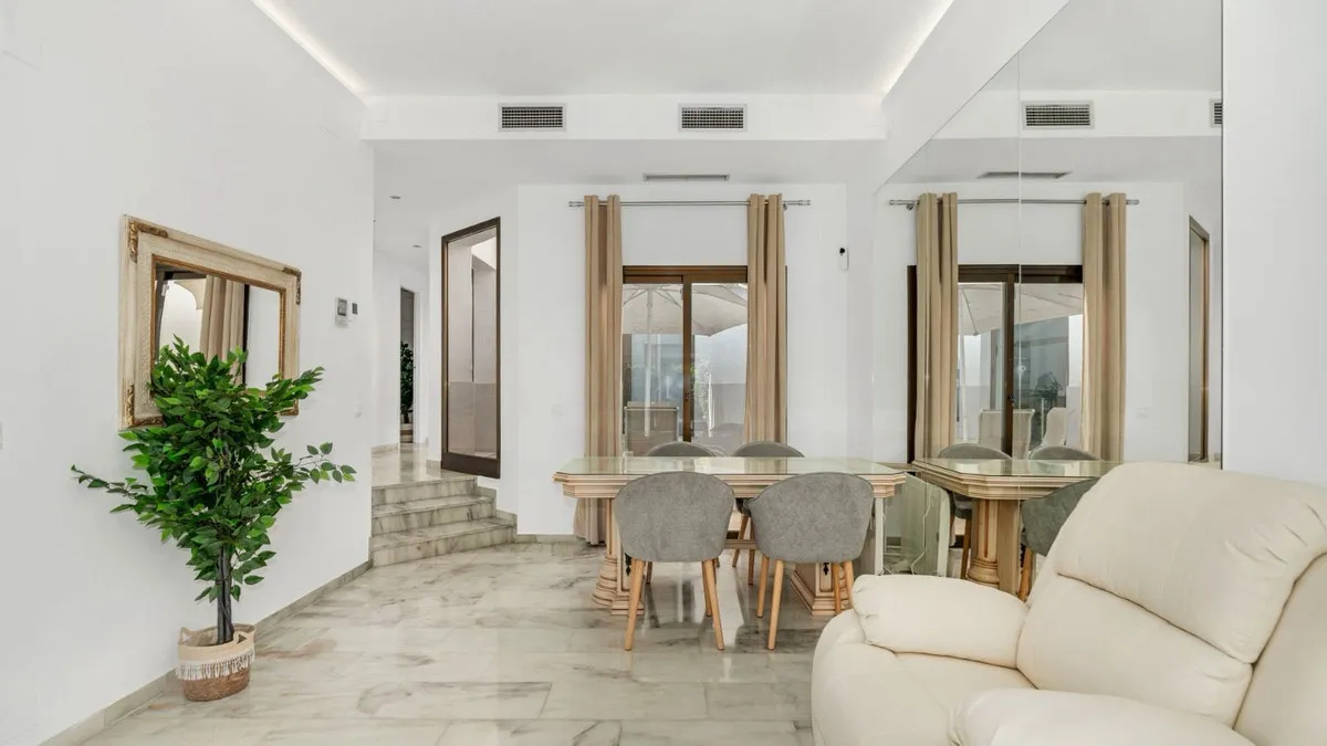 6d28726a-2e7b-488c-a859-5ceac6134562