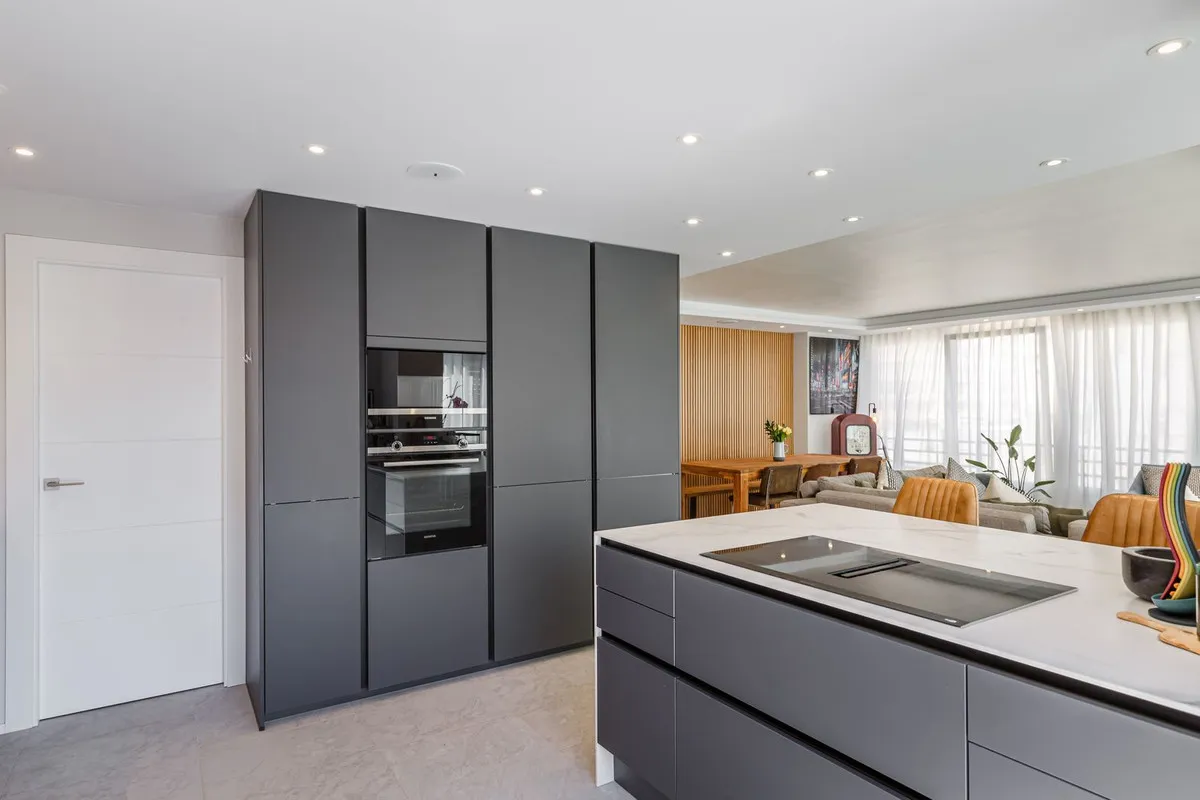 37bbd450-6cd4-4be2-a870-61c541a7e142