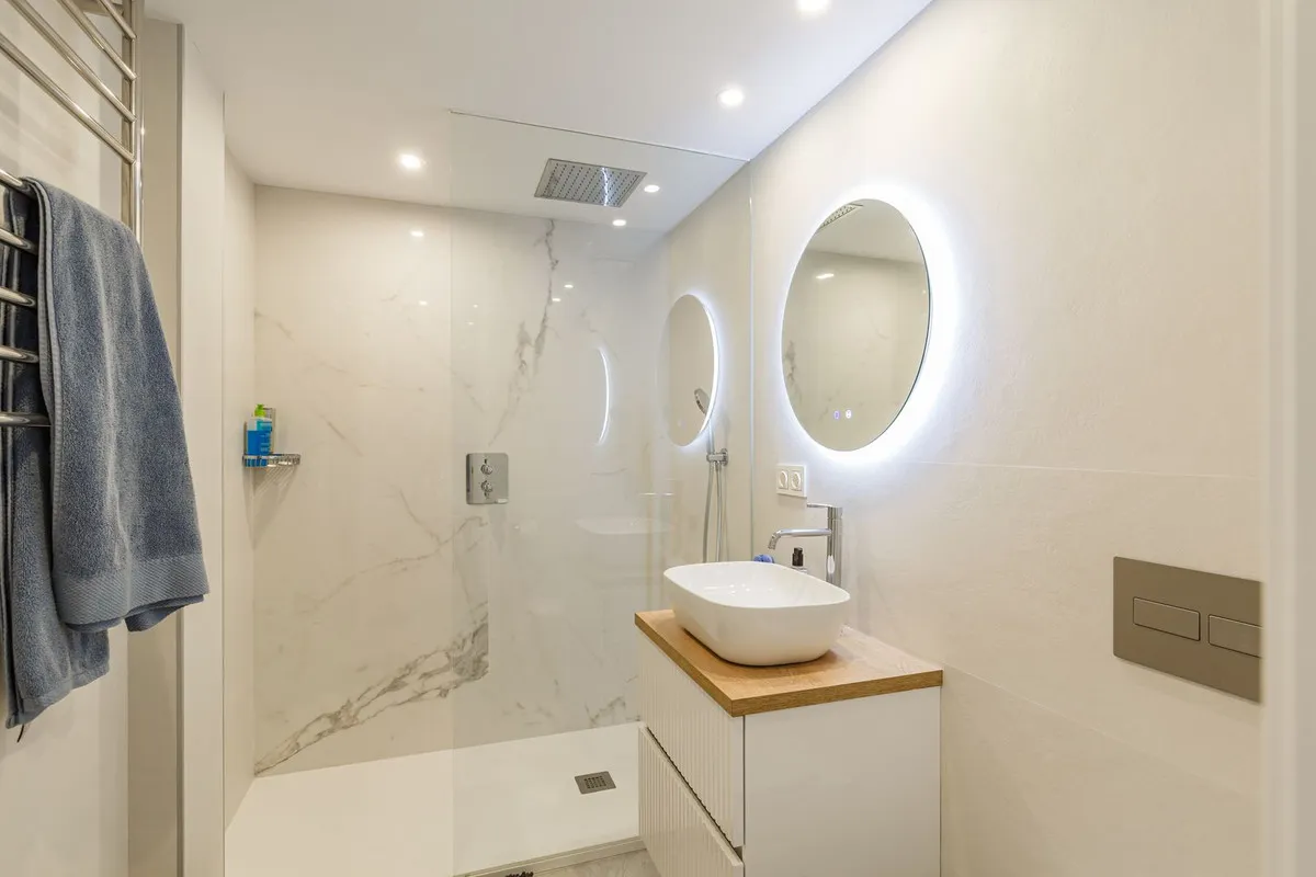 a9705e5b-739f-484e-a4c3-0c12b4b216cd