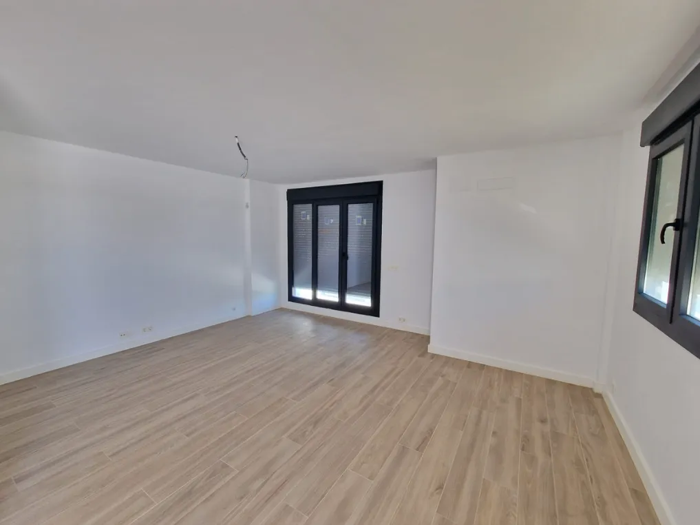 67ef1834-77d3-4e5a-b695-474d352389f0