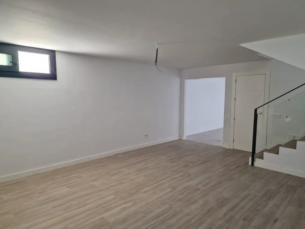 ef859e59-efbe-480b-b7b2-e38b1f08058a