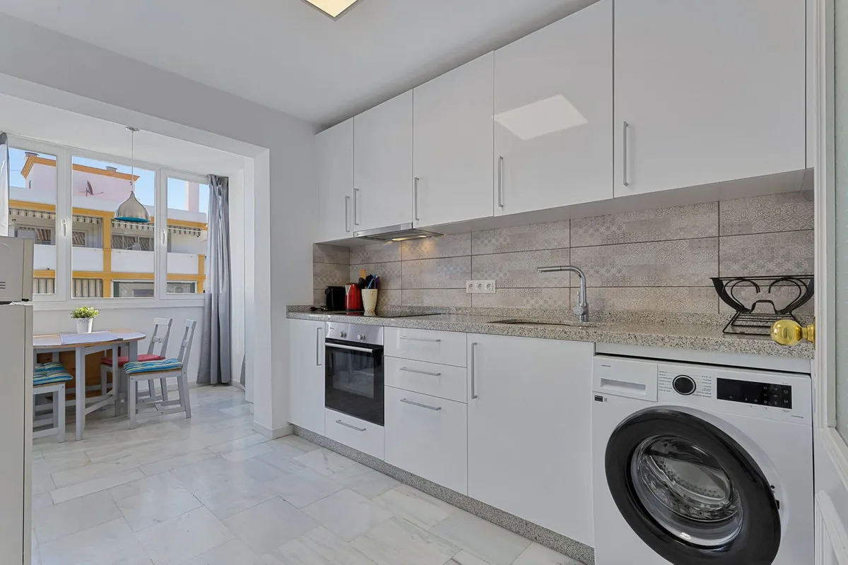 70f4fcbb-0778-4e5c-9eb5-bb932eb45e58