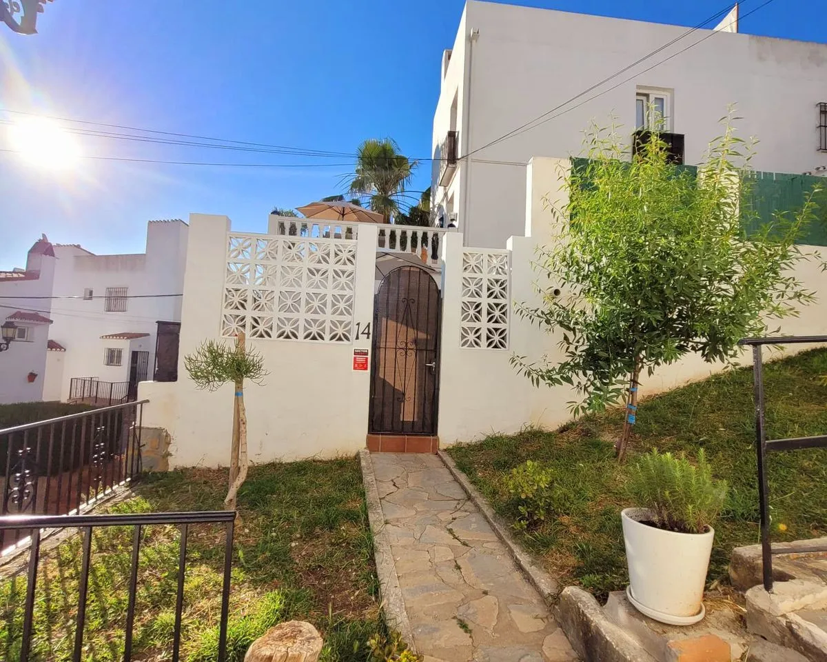 042d4cf4-463d-4e12-ba4c-f89cc0942b58