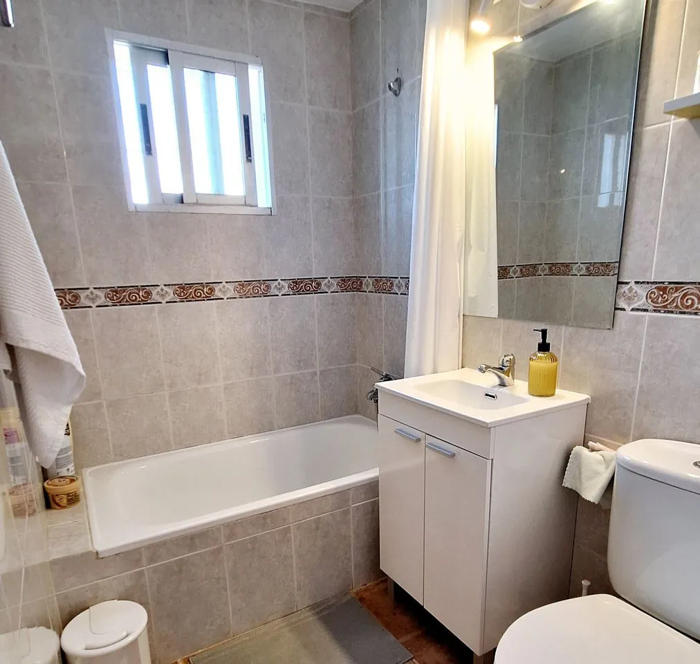 7eec85fe-ae96-43f5-bebf-50d95cddc61b