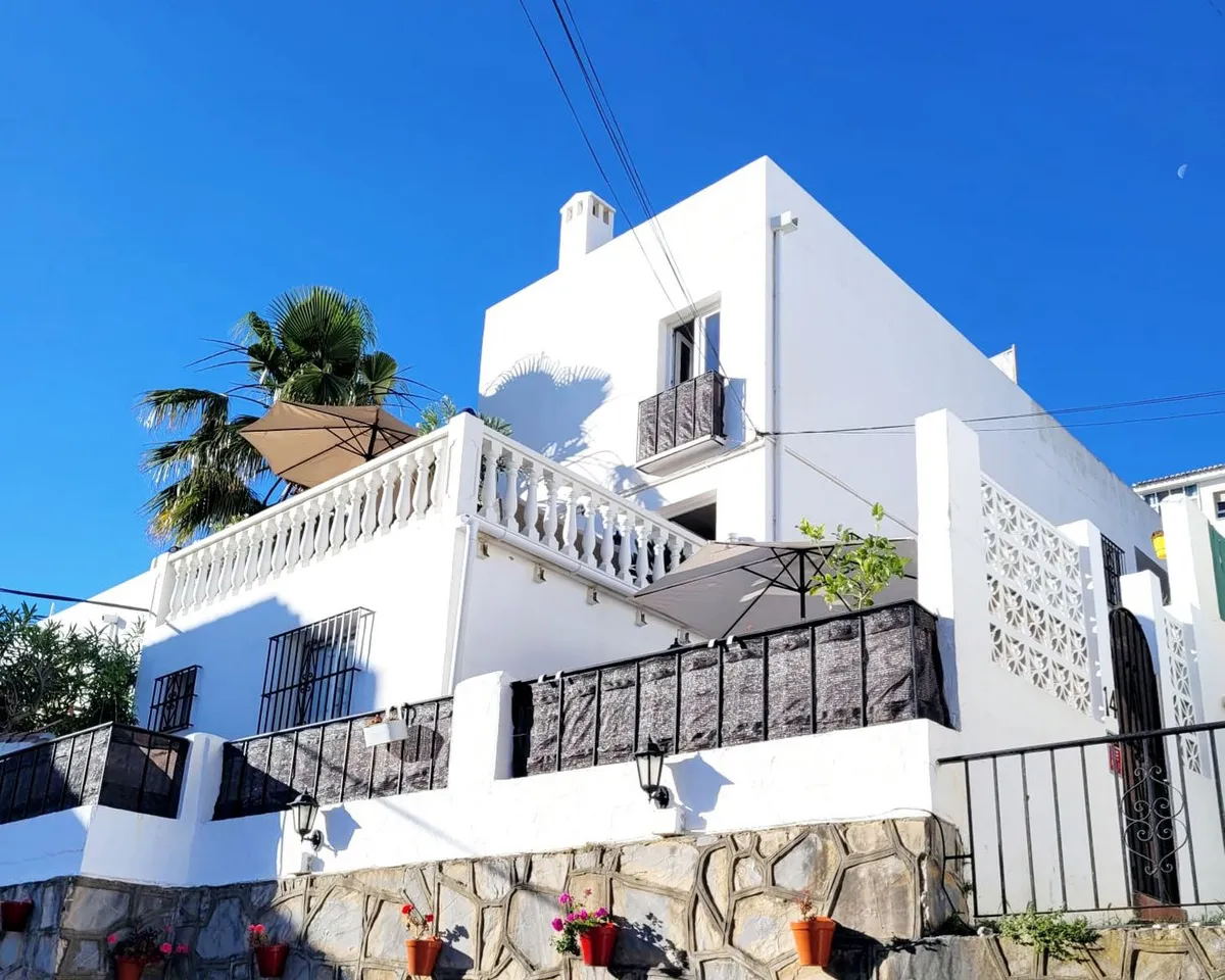 8f5daf1b-5f28-4a4a-a3da-756a3caff77c