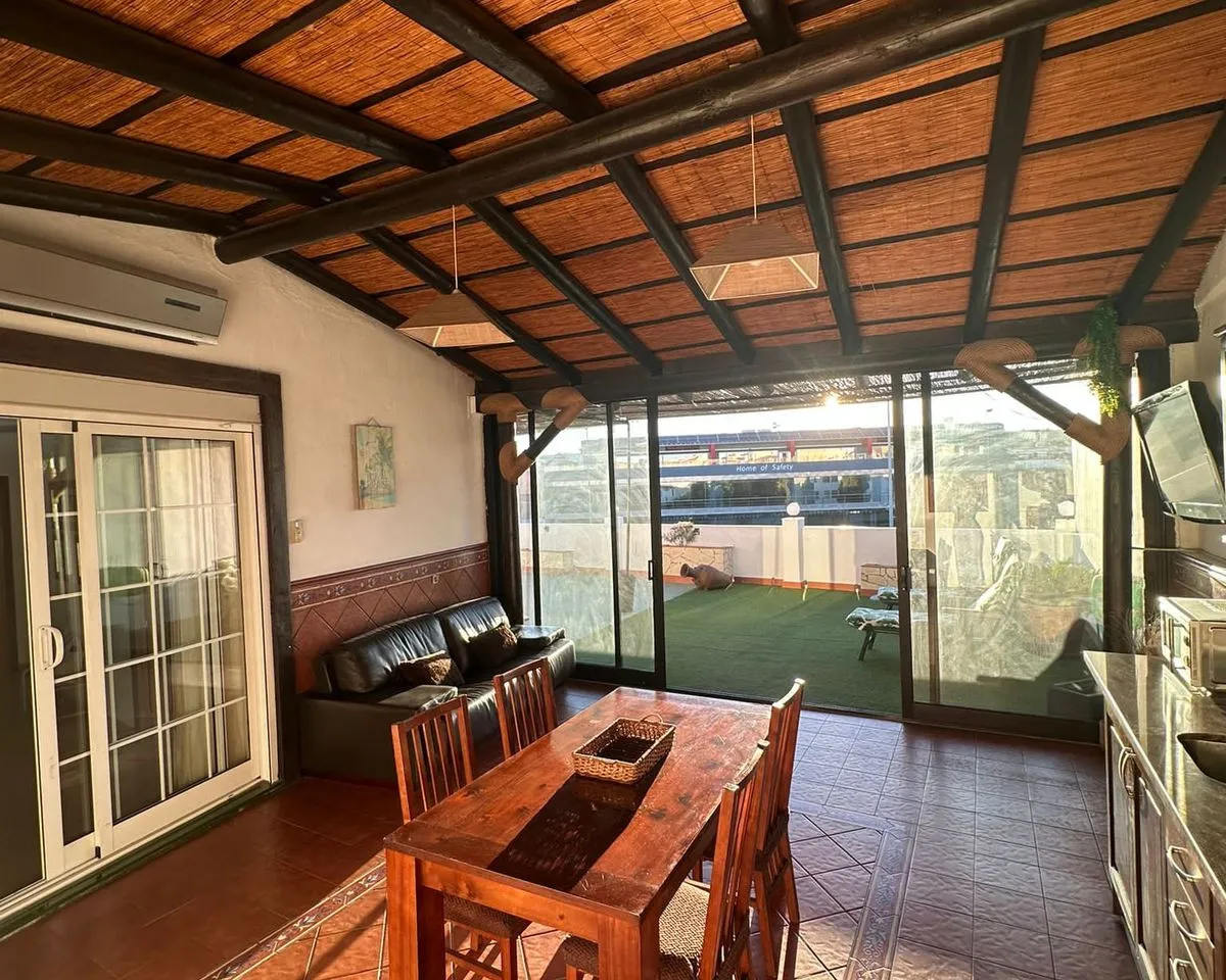 e674287b-48ca-473f-bae9-bdf69995249d