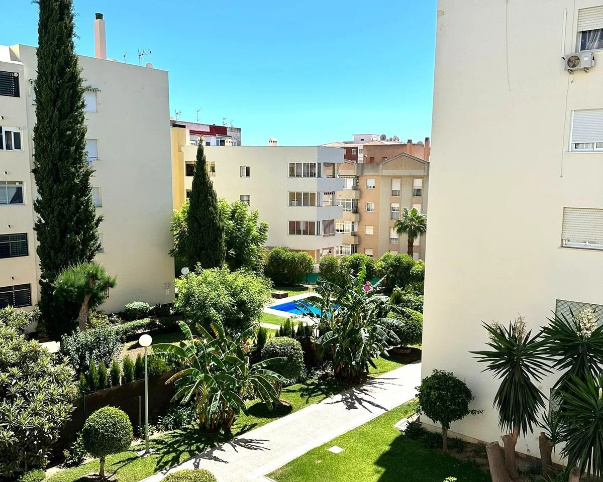 2e451c0d-0146-47d0-b74a-b91a4df5f4b6