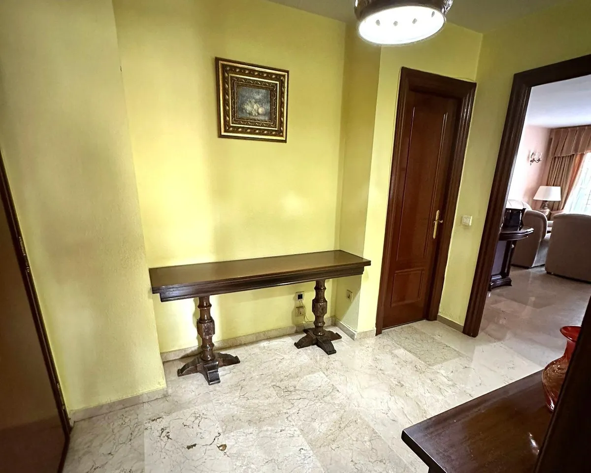 9d570cb8-9729-42b1-bd2e-ed458d9585e7