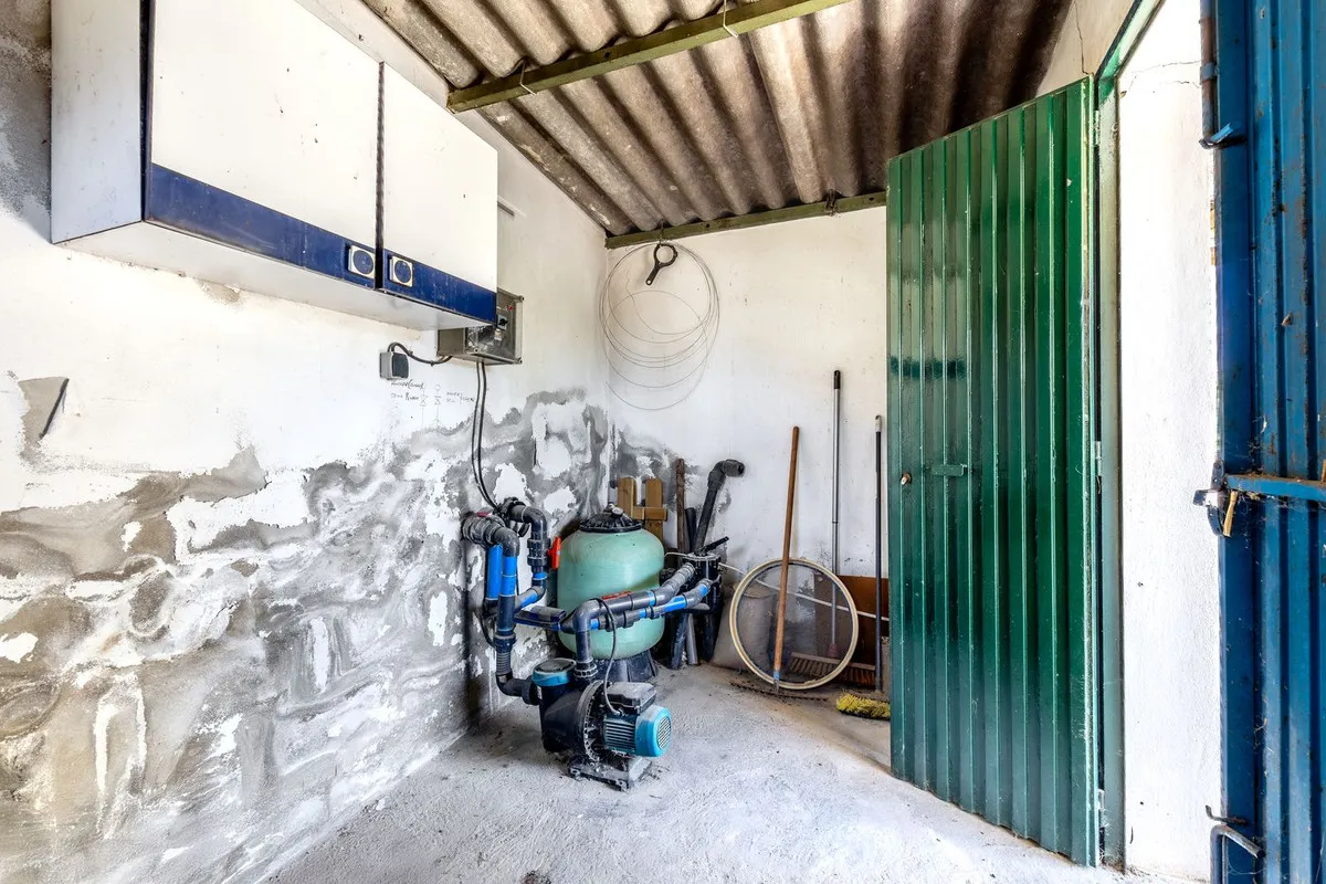 04ba31c0-d35d-4fa7-996b-046e1289d95f