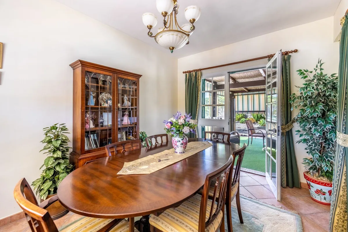 23981057-c2d3-42cc-ad32-efdc255dfe60