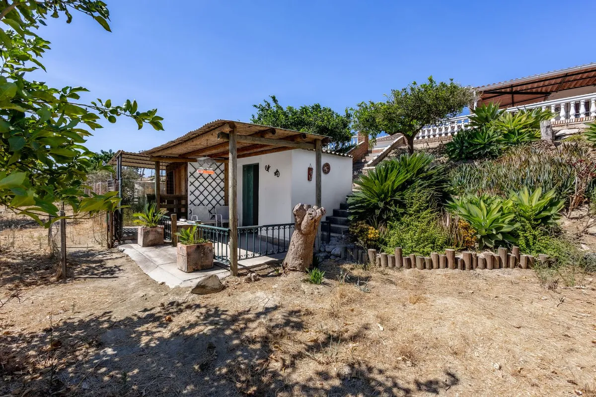 90163c65-f4a6-4328-8984-f7d97fc4b747