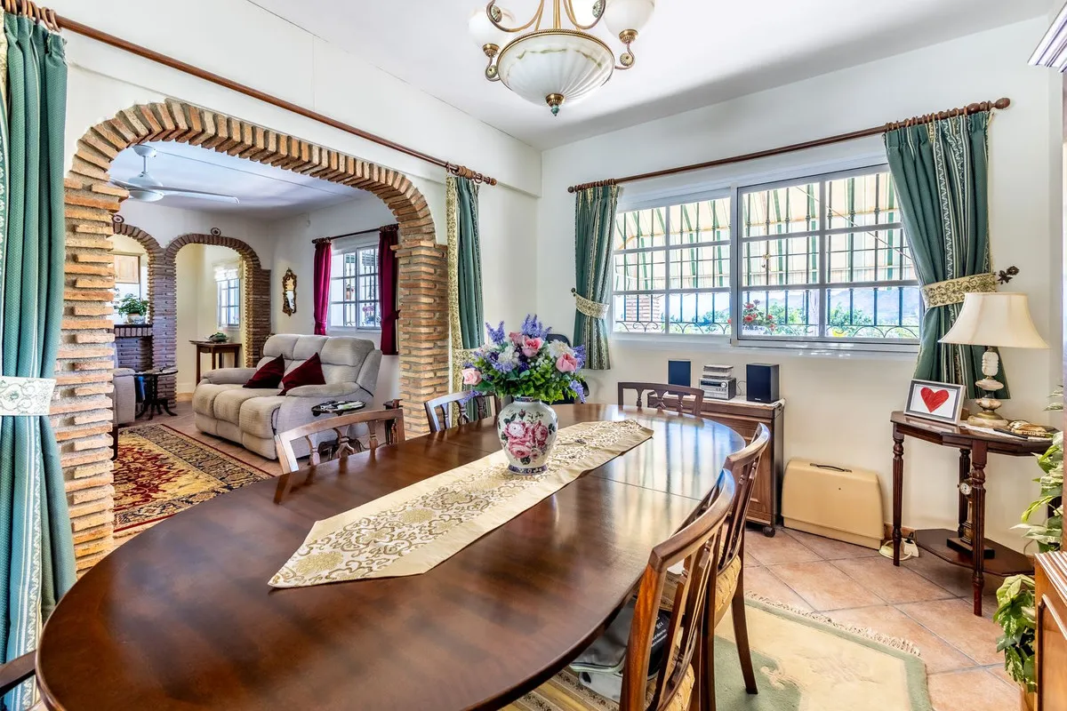 f494b5f6-a21e-4254-bf8a-5375158550e3