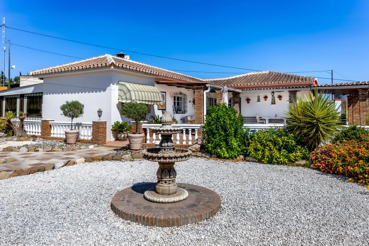 f4e8c6c1-b4ea-4263-bd03-5a6a8f5d9a41