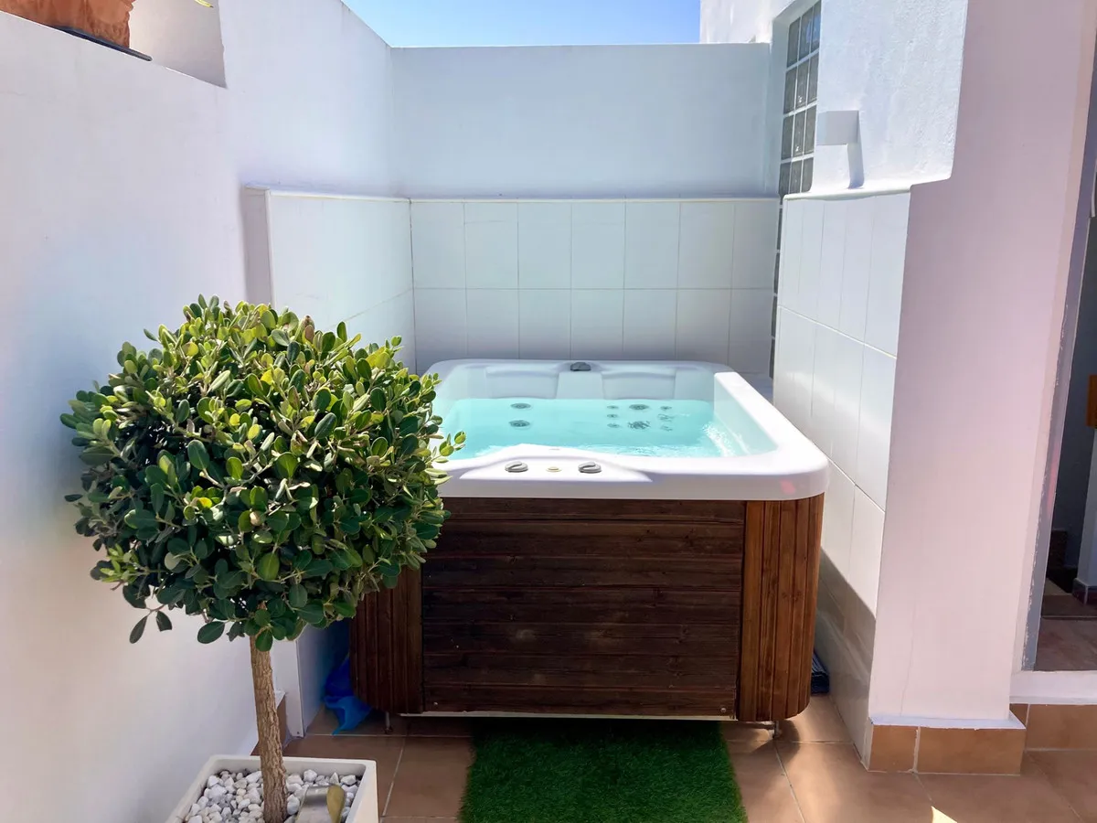 5894c01a-02c1-4070-889b-ab28365b1a04