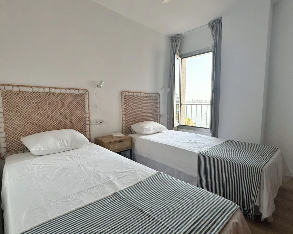 69f876df-f635-4280-bb41-b9b36782856d