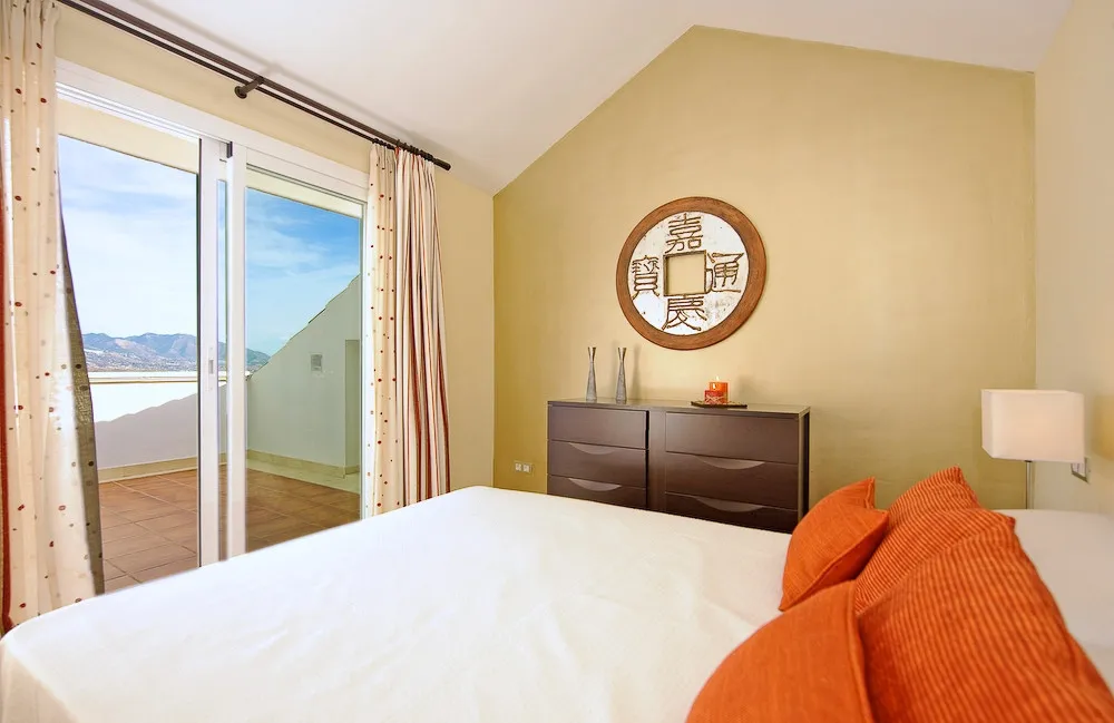 8c6a6804-58c6-43e4-9fa3-2461f1784262