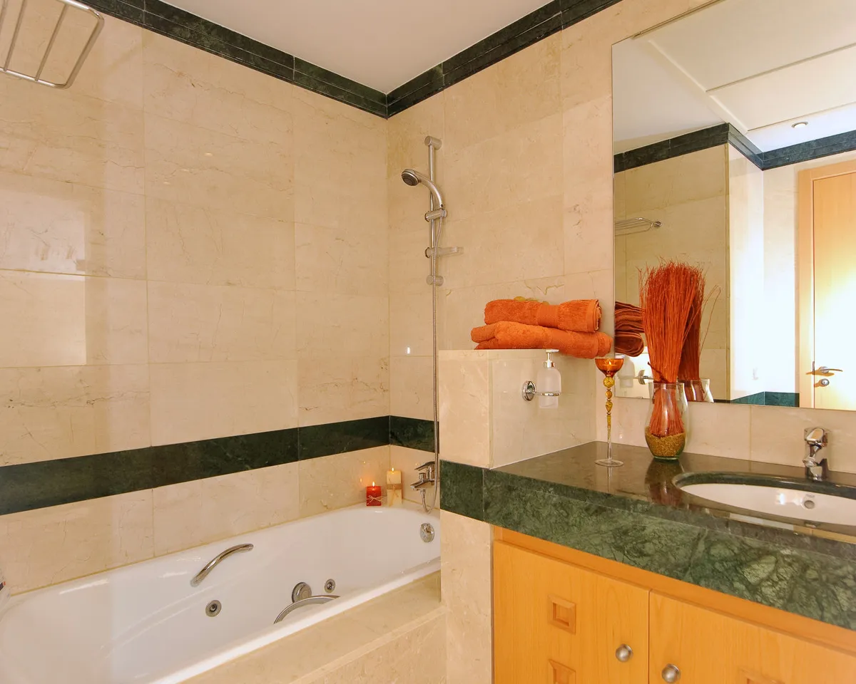 9e65f9da-2810-4e0f-a9ba-af1bd837c9df