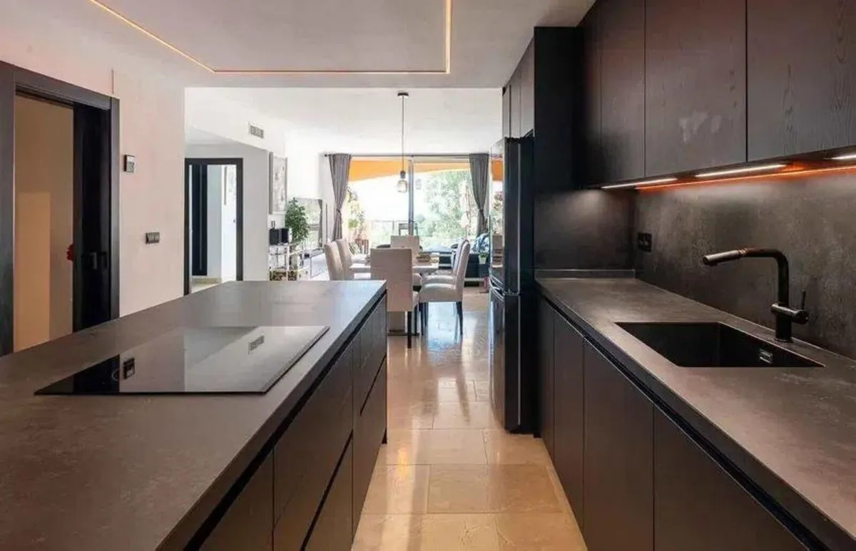 6713f4b8-af42-4760-9a31-8e6294b25f04