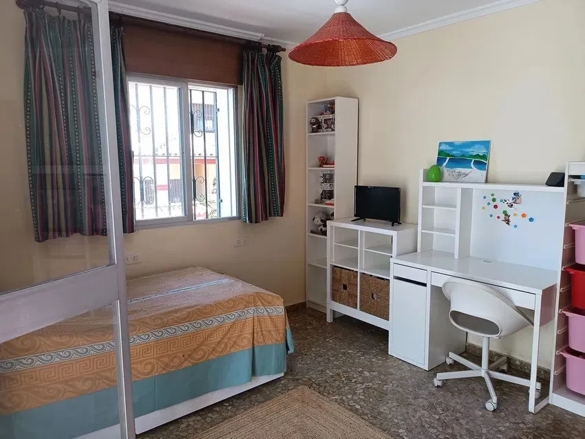 63e2f2c4-474d-4df8-9cc4-edc86fdbb362