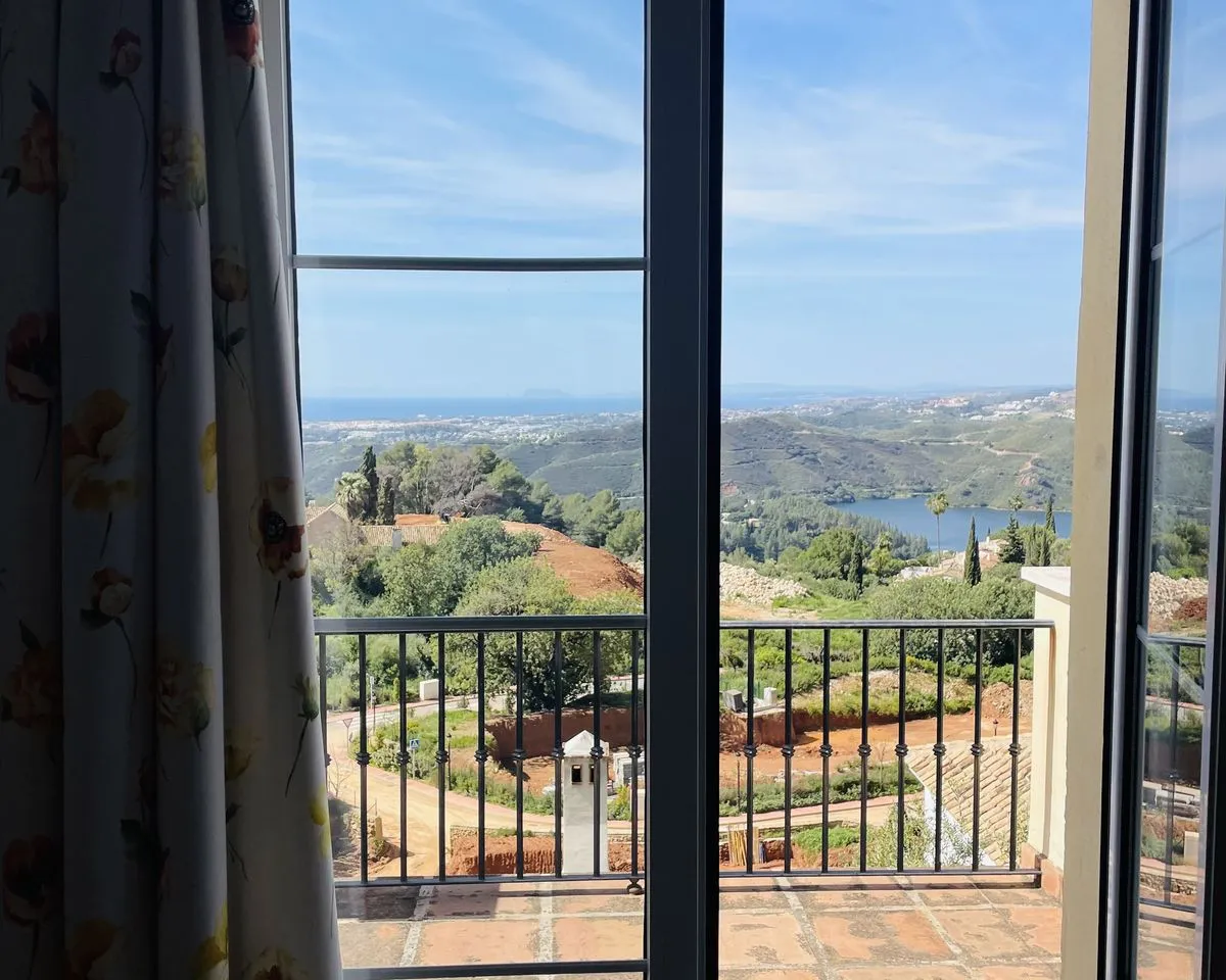 1027460b-b87b-4380-9de6-f904e947c8b1