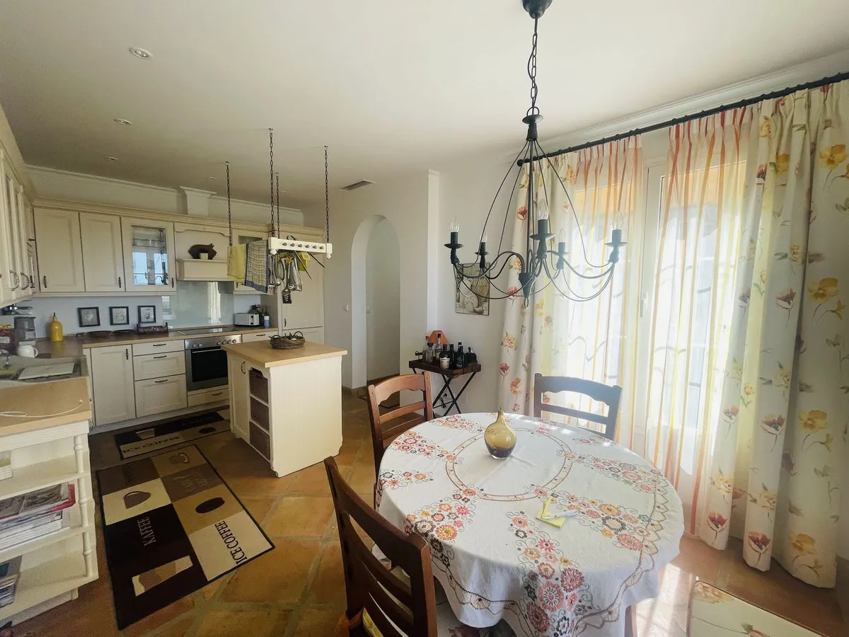 63be6286-74cb-4008-b8f0-b67cf0d7a28a