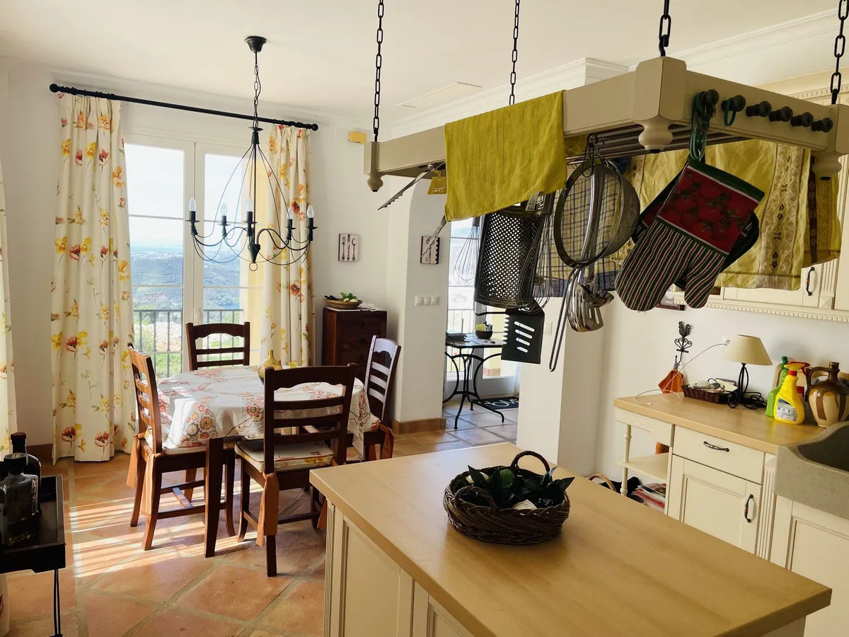 6ce53d43-6714-4789-8c7d-20d261a73850