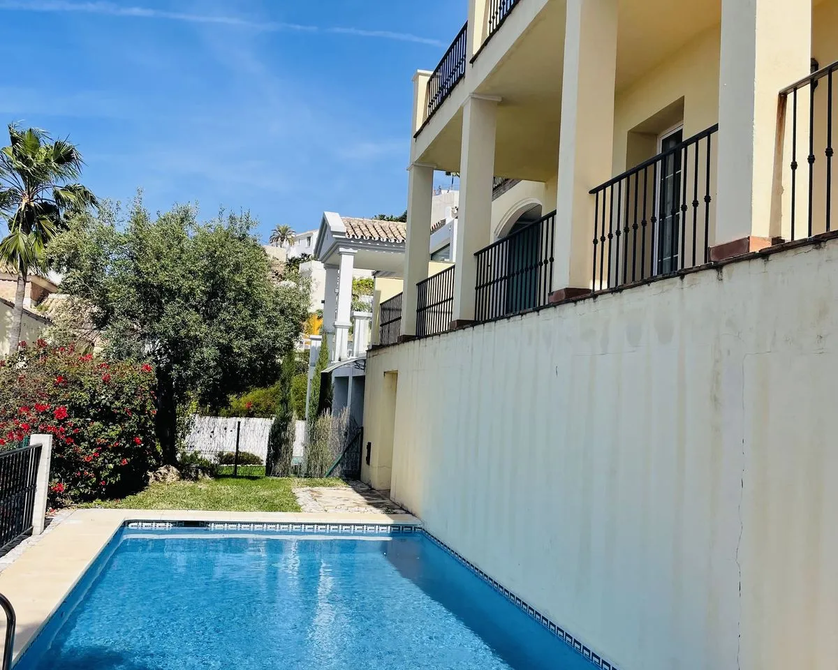 d5663f6d-7f37-41e2-8e7a-f652ee3d5ef9