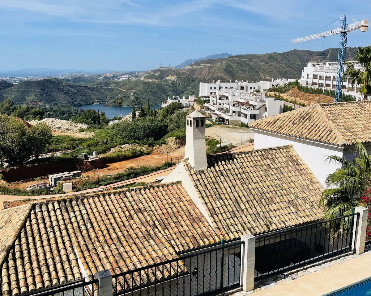 f9629cc1-f66e-4956-b9eb-e8fd56088222