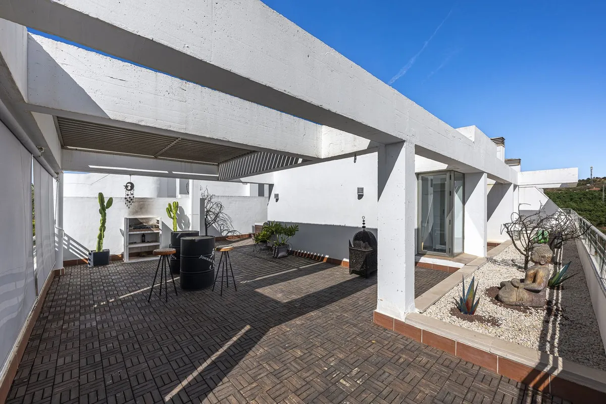 1ef67efe-11ab-4447-8445-60e479a74b33