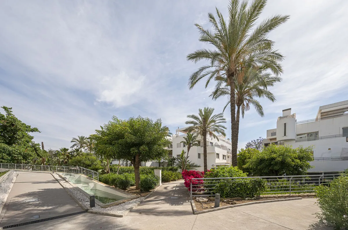 941a87f2-997e-4603-941d-54f5a947903b