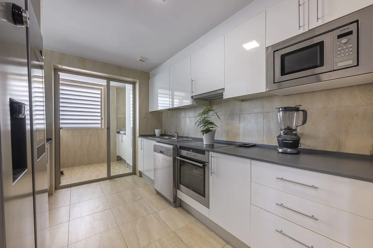 e9e15842-19eb-4fb0-96ab-138cc25b250b