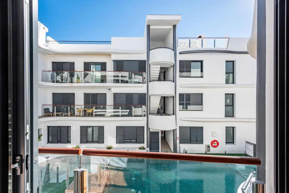 7b397ae4-ecd9-459f-8c6b-9cc6e666c7f7