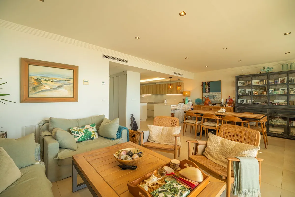 050439e8-c9da-4446-bbd8-3888a6a687bb