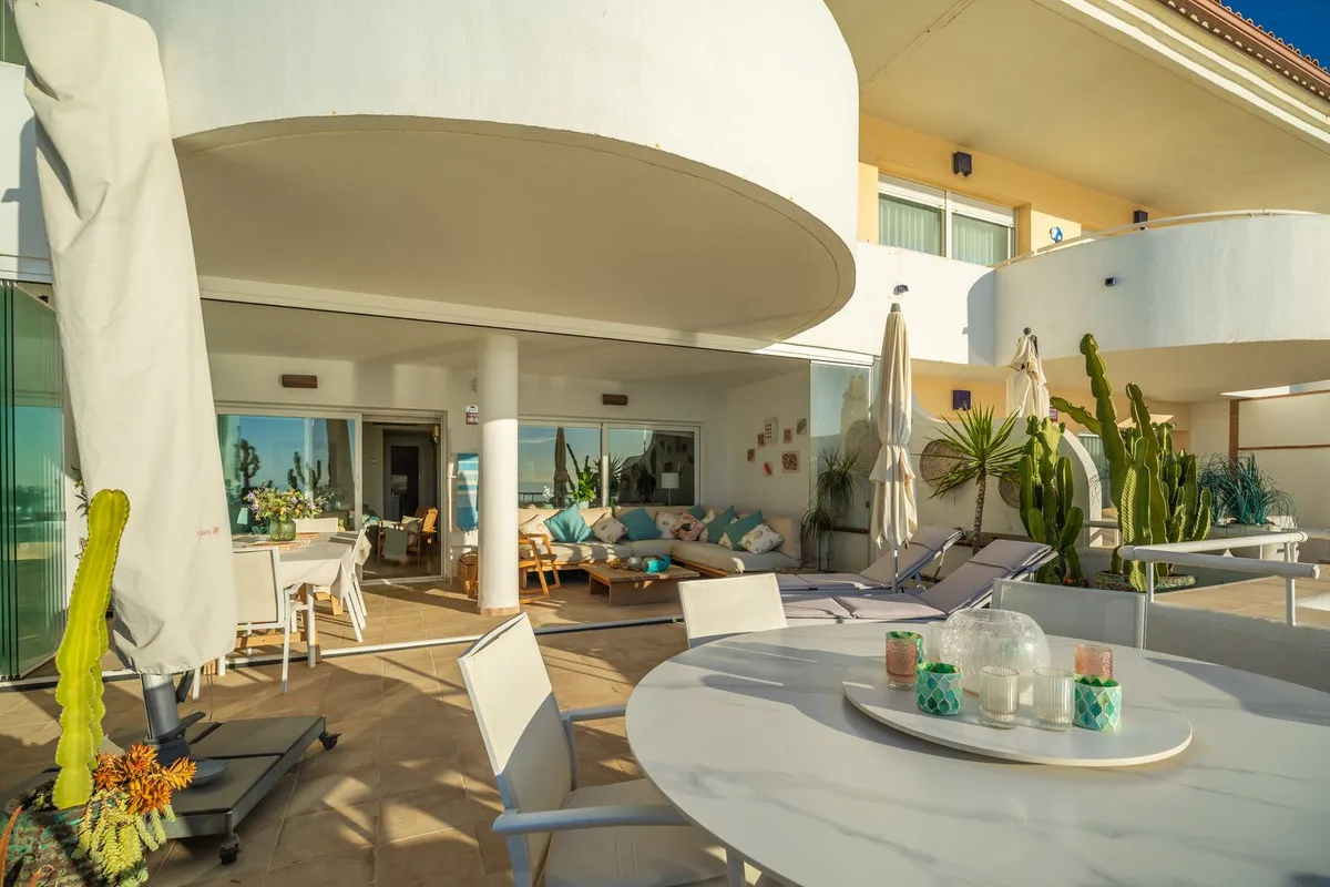 2c3e551a-ff52-4a78-b234-20104e737126