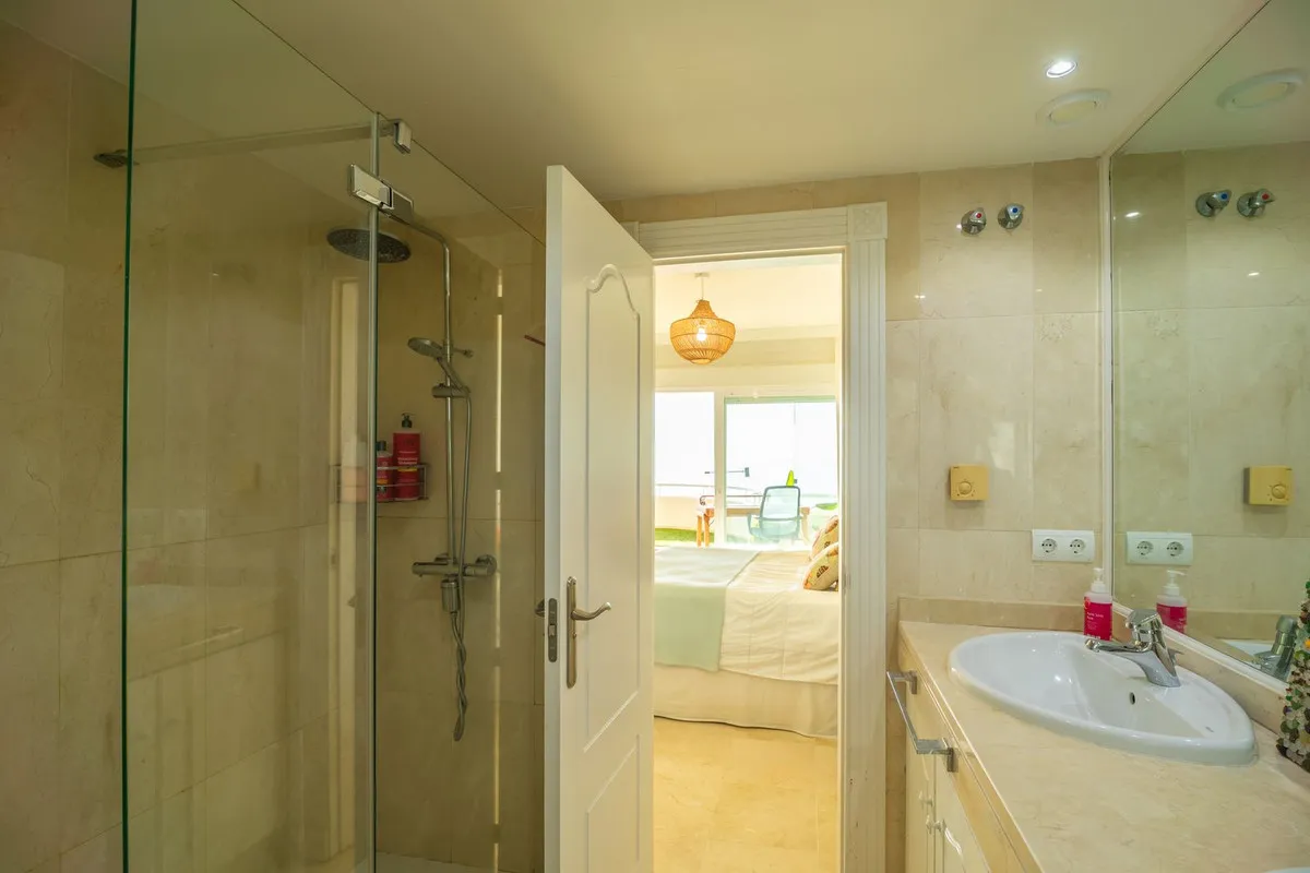 b29e866d-41f4-4bb7-9dbe-21e30d292c4f